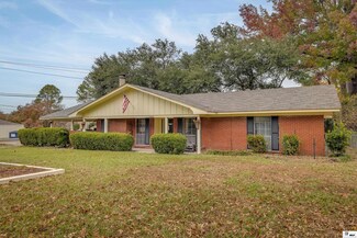 11 Karen Ln, Monroe, LA 71203