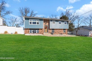 6 Arkansas Dr, Jackson, NJ 08527