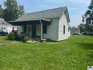 404 E Cyrus St, Farmersburg, IN 47850