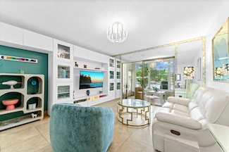 3530 NW 52nd Ave Unit 409, Lauderdale Lakes, FL 33319