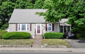 110 Arlington Rd, Woburn, MA 01801