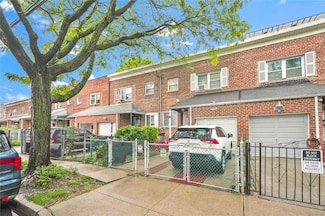 1141 E 213th St, Bronx, NY 10469