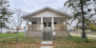 3733 W Fairmount Ave, Milwaukee, WI 53209