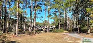 535 Wilma Edwards Rd, Pembroke, GA 31321