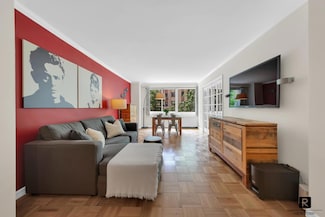 401 E 86th St Unit 2C, New York, NY 10028