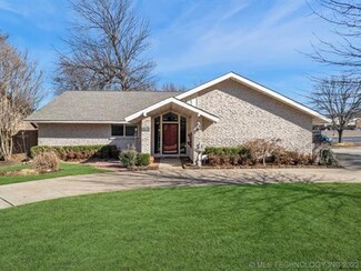 5845 S Maplewood Ave, Tulsa, OK 74135