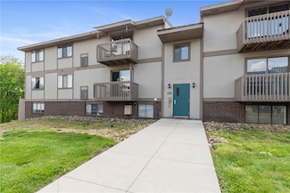 329 Ridge Point Cir Unit 33, Bridgeville, PA 15017