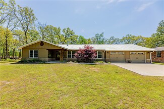 20167 Chamber Springs Rd, Siloam Springs, AR 72761