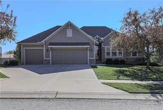 5029 Woodstock Ct, Shawnee, KS 66218