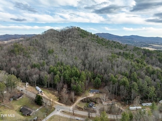 638 Forge Creek Rd, Mountain City, TN 37683
