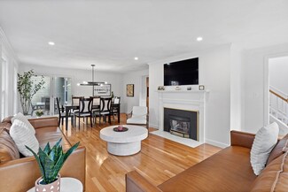 18 Mitchell Grant Way, Bedford, MA 01730