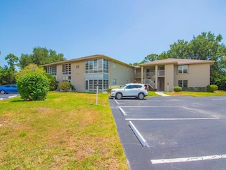 23 Lake Vista 207 Trail W Unit 207, Port Saint Lucie, FL 34952