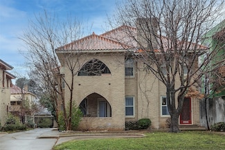 3252 S University Dr, Fort Worth, TX 76109