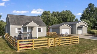 16 Wesley Dr, Heath, OH 43056