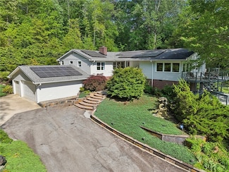41 Lake Ridge Dr, Greenville, SC 29611