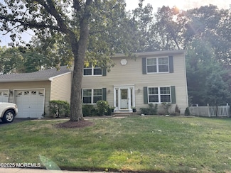 12 Glen Arden Dr, Howell, NJ 07731