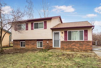 2826 Blarefield Dr, Columbus, OH 43231