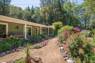 7081 New Hope Rd, Grants Pass, OR 97527