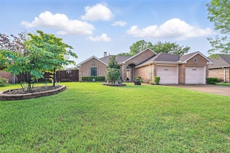 107 Princeton Cir, Forney, TX 75126