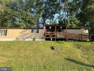 804 Wisteria Dr, Ephrata, PA 17522