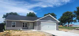 102 Wabash Dr, Chandler, IN 47610