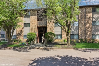 2360 South St Unit E, Elgin, IL 60123