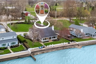 2653 E Sand Rd, Port Clinton, OH 43452