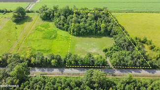 1347 N Portage Hwy, Arnaudville, LA 70512