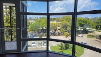 20100 W Country Club Dr Unit 404, Aventura, FL 33180