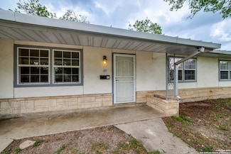 127 Haverhill Dr, San Antonio, TX 78228