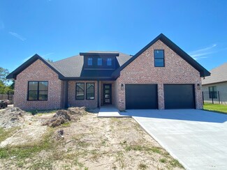 610 Shady Oaks Ln, Lynn Haven, FL 32444