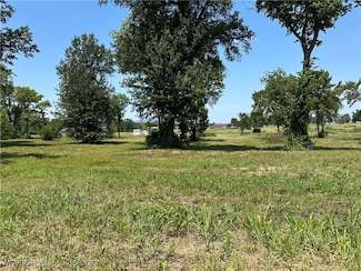 39897 Drury Ln, Howe, OK 74940