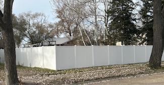 305 N 3rd St, Aberdeen, SD 57401