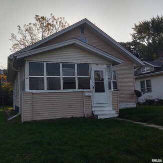 1837 13th St, Rock Island, IL 61201