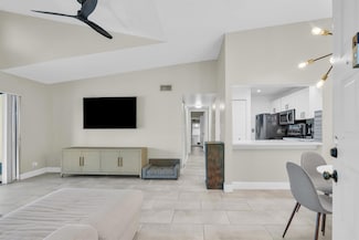 616 Sea Pine Way Unit 73, Greenacres, FL 33415