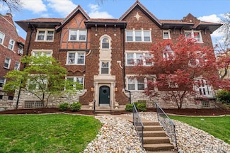 7570 Byron Place Unit 3W, Saint Louis, MO 63105