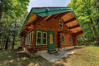 N12203 Bear Cave Rd, Silver Cliff, WI 54104