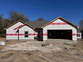 210 Petronia St, Hot Springs, AR 71913