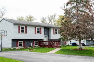 29 Adams St, Saint Albans, VT 05478
