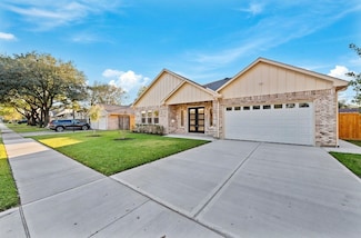 1831 Tattenhall Dr, Houston, TX 77008