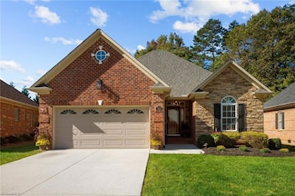 639 Dobson Ct, Kernersville, NC 27284