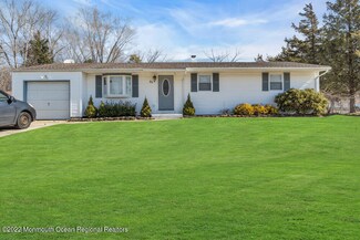 21 Carol Ln, Howell, NJ 07731