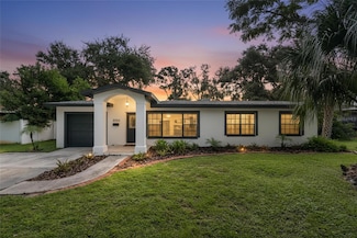 2001 Country Club Rd N, Saint Petersburg, FL 33710