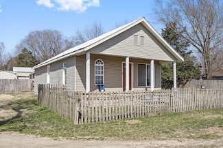 1674 State Highway 13, Blue Eye, MO 65611