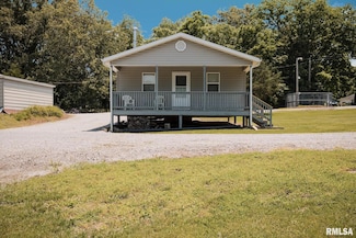 606 Law St, Orient, IL 62874