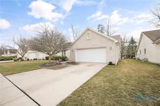 2043 Silverpine Ct, Toledo, OH 43615