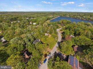 3540 Summit Dr, Tobyhanna, PA 18466