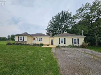 82 S Kniffin St, Greenwich, OH 44837
