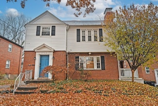 5762 Doerger Ln, Cincinnati, OH 45212