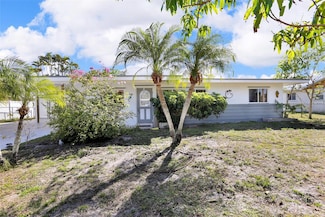 525 Skylark Ln NW, Port Charlotte, FL 33952